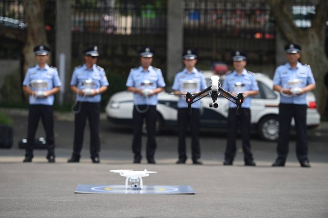 Отряд дронов в Шанхаи
